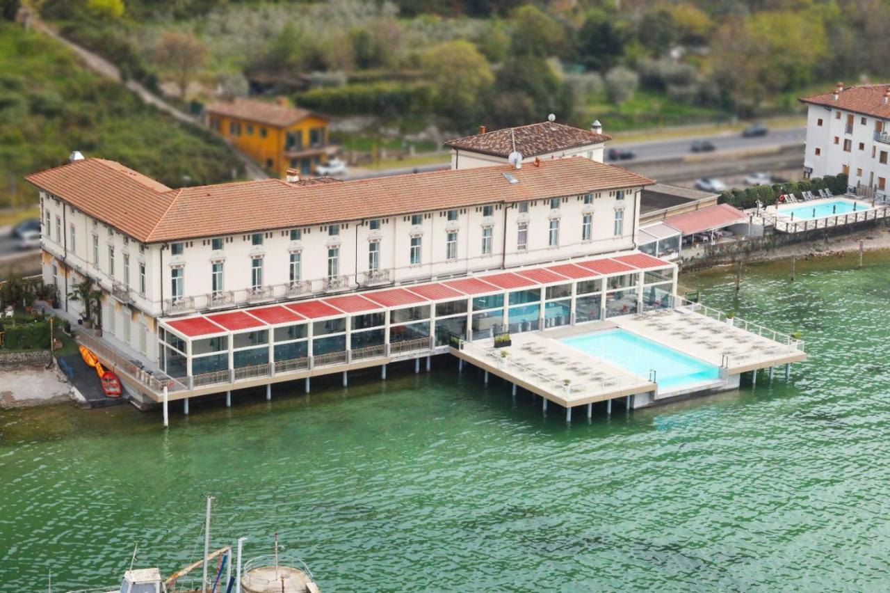 Araba Fenice Hotel อีเซโอ ภายนอก รูปภาพ