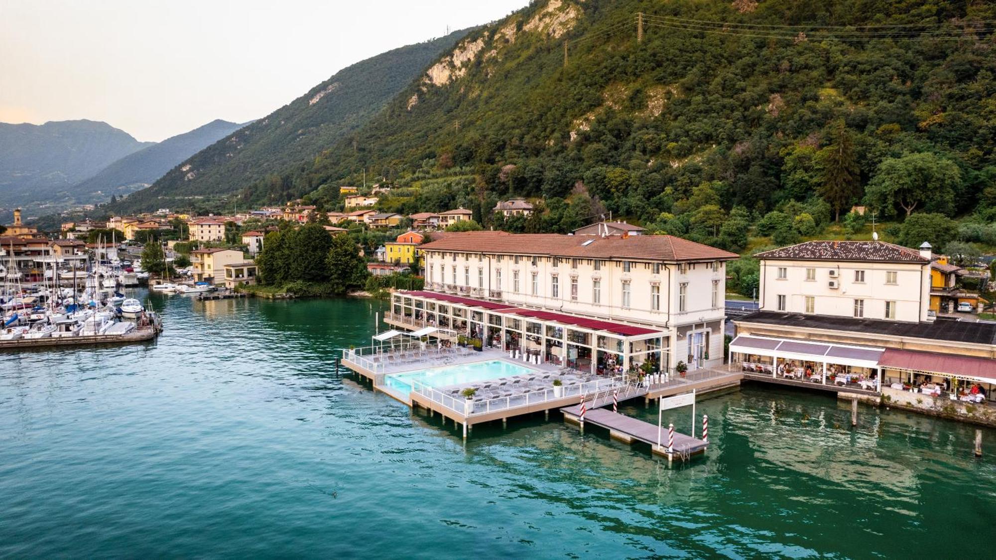 Araba Fenice Hotel อีเซโอ ภายนอก รูปภาพ