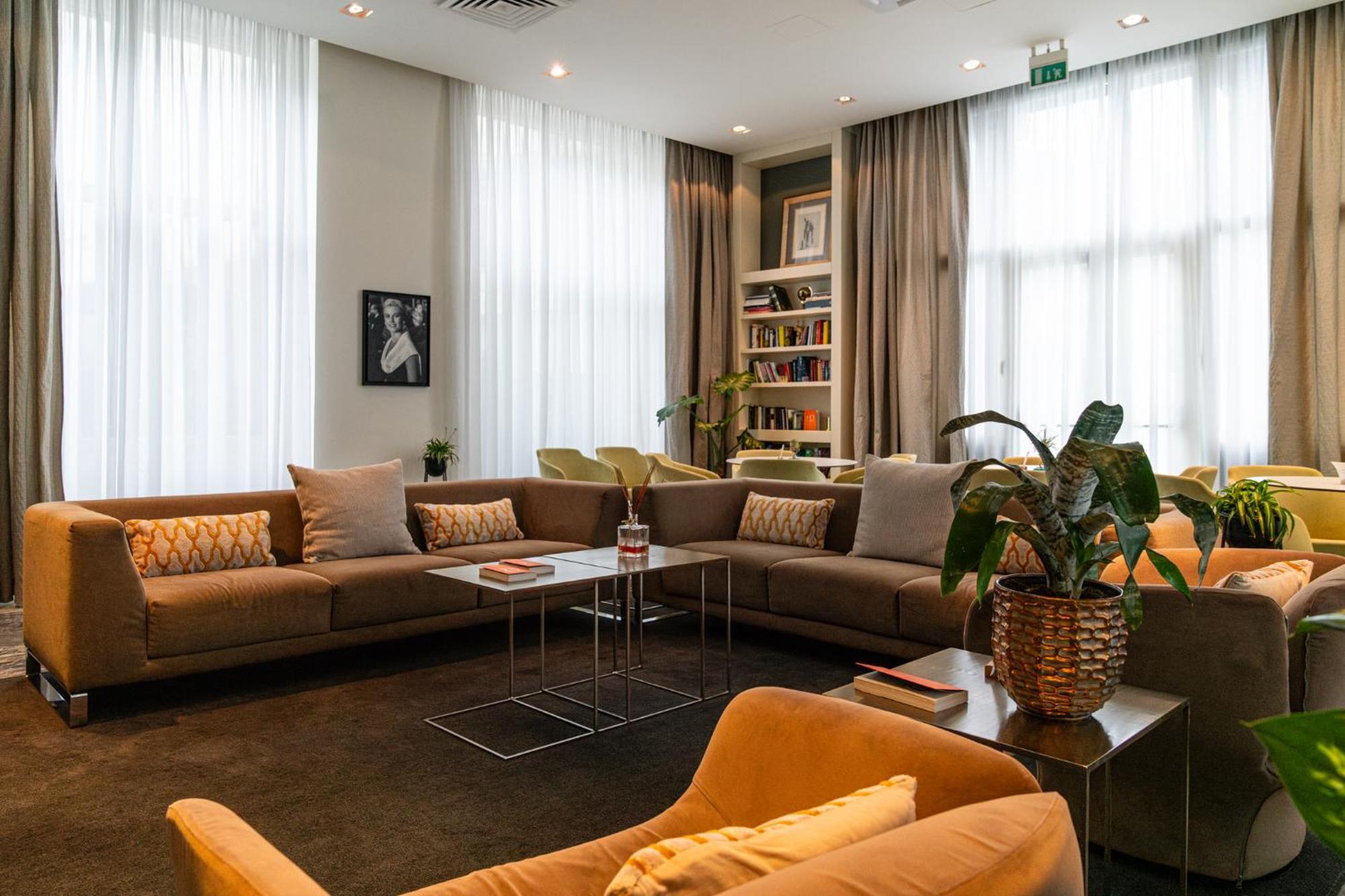 Araba Fenice Hotel อีเซโอ ภายนอก รูปภาพ